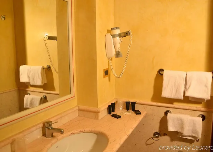 Hotel Invictus 3*