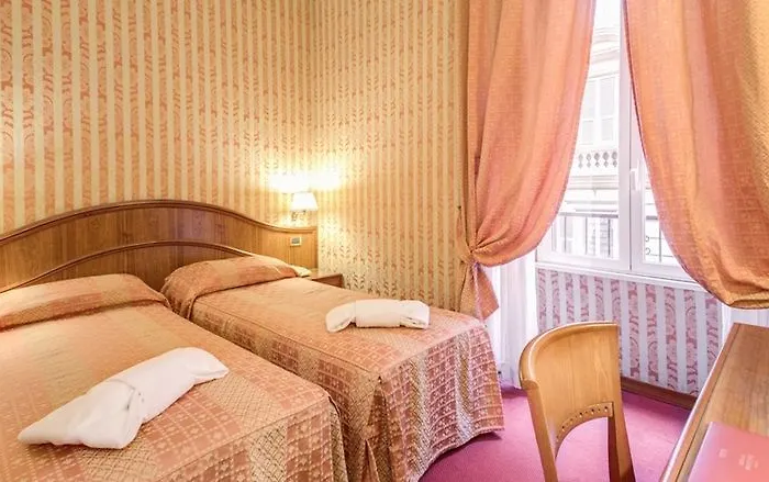 Otel Invictus 3*